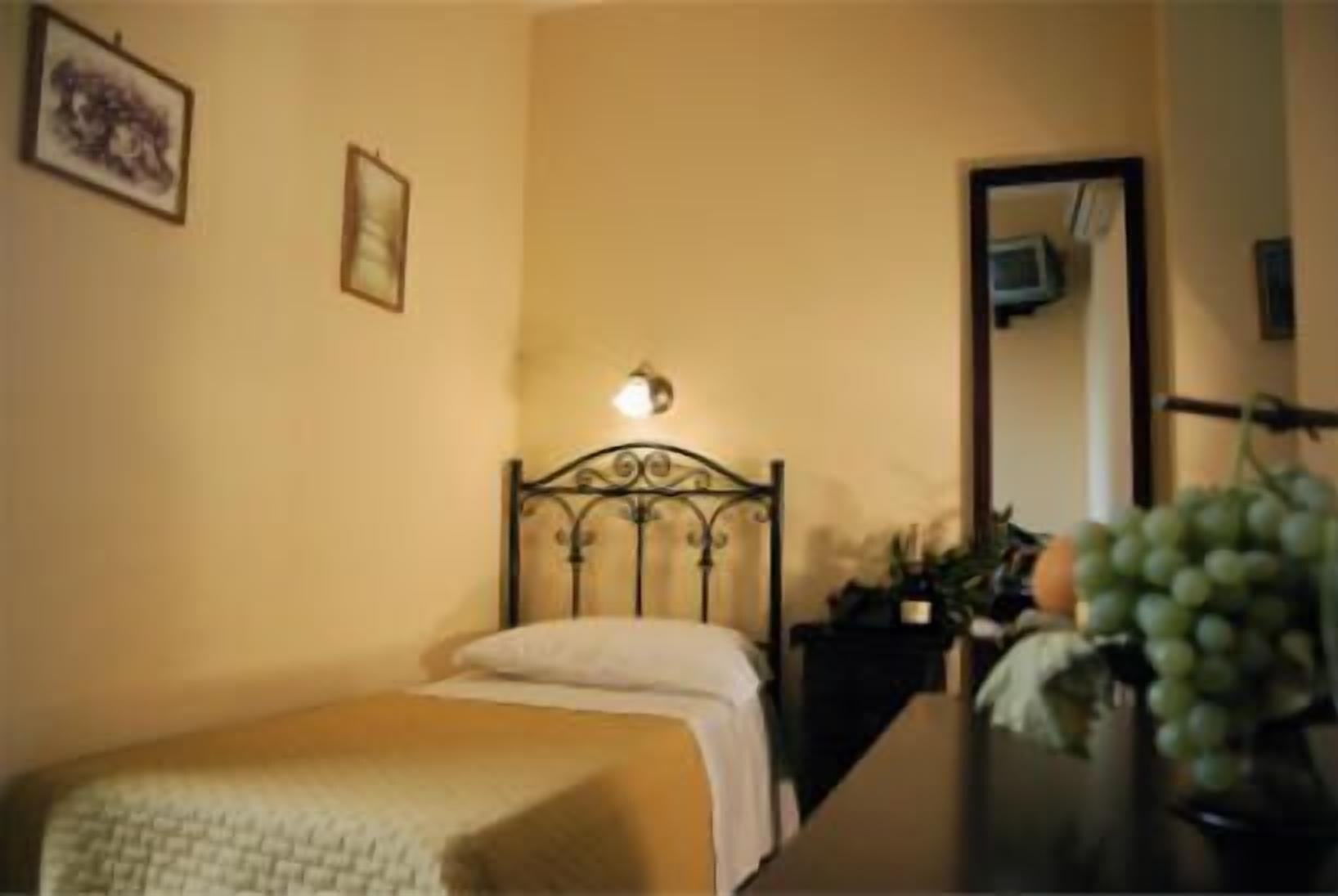 Hotel Columbia باليرمو المظهر الخارجي الصورة