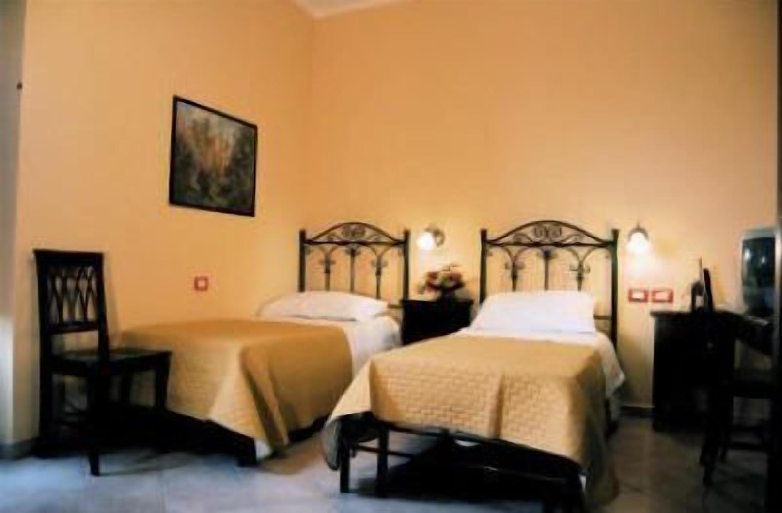 Hotel Columbia باليرمو المظهر الخارجي الصورة