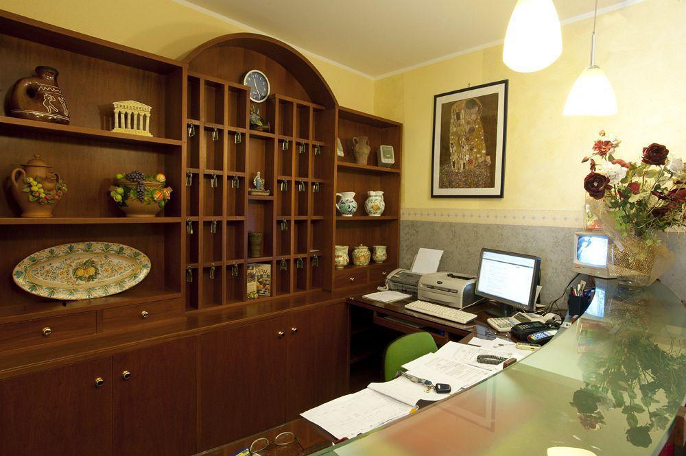 Hotel Columbia باليرمو المظهر الخارجي الصورة